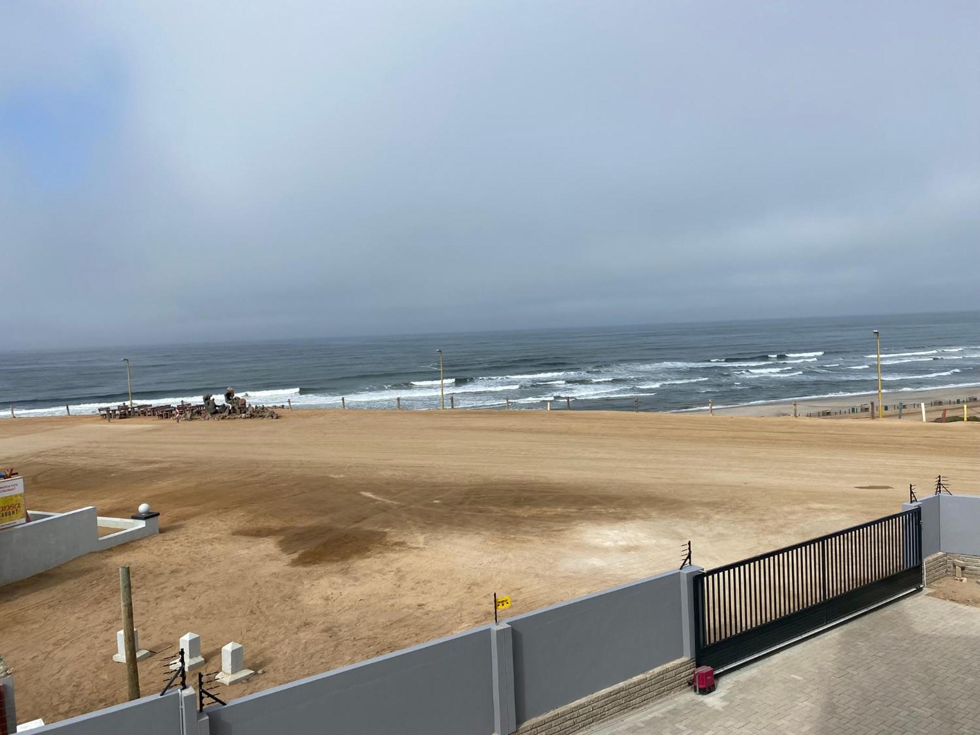Diestrandwolf Sea View Self Catering Henties Bay Exteriör bild